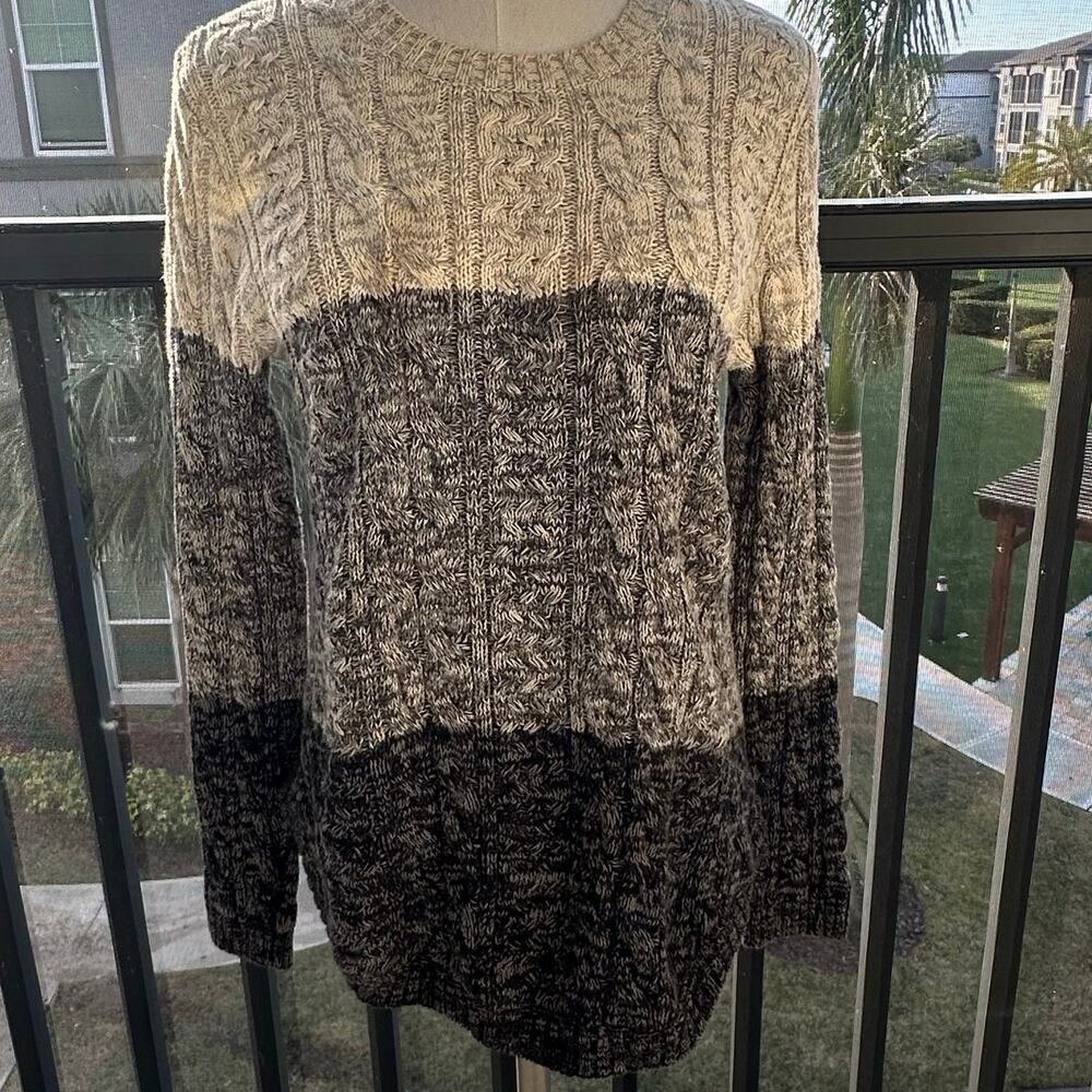 Jeanne Pierre Cream/Brown/Dark Gray Tricolored, Scoop Hem, Knit Sweater- S